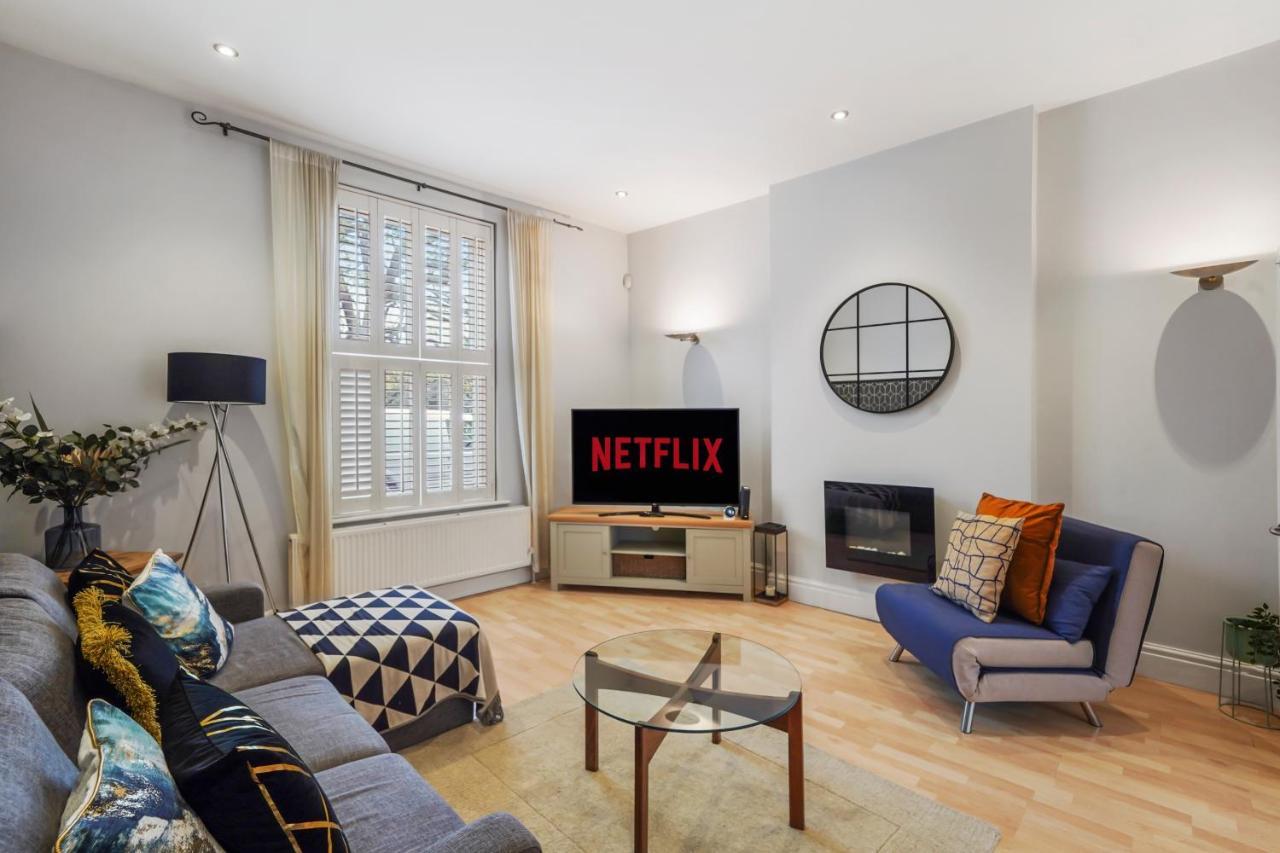 Pristine Stylish Townhouse On The Stray! - Sleeps 9 Villa Harrogate Luaran gambar