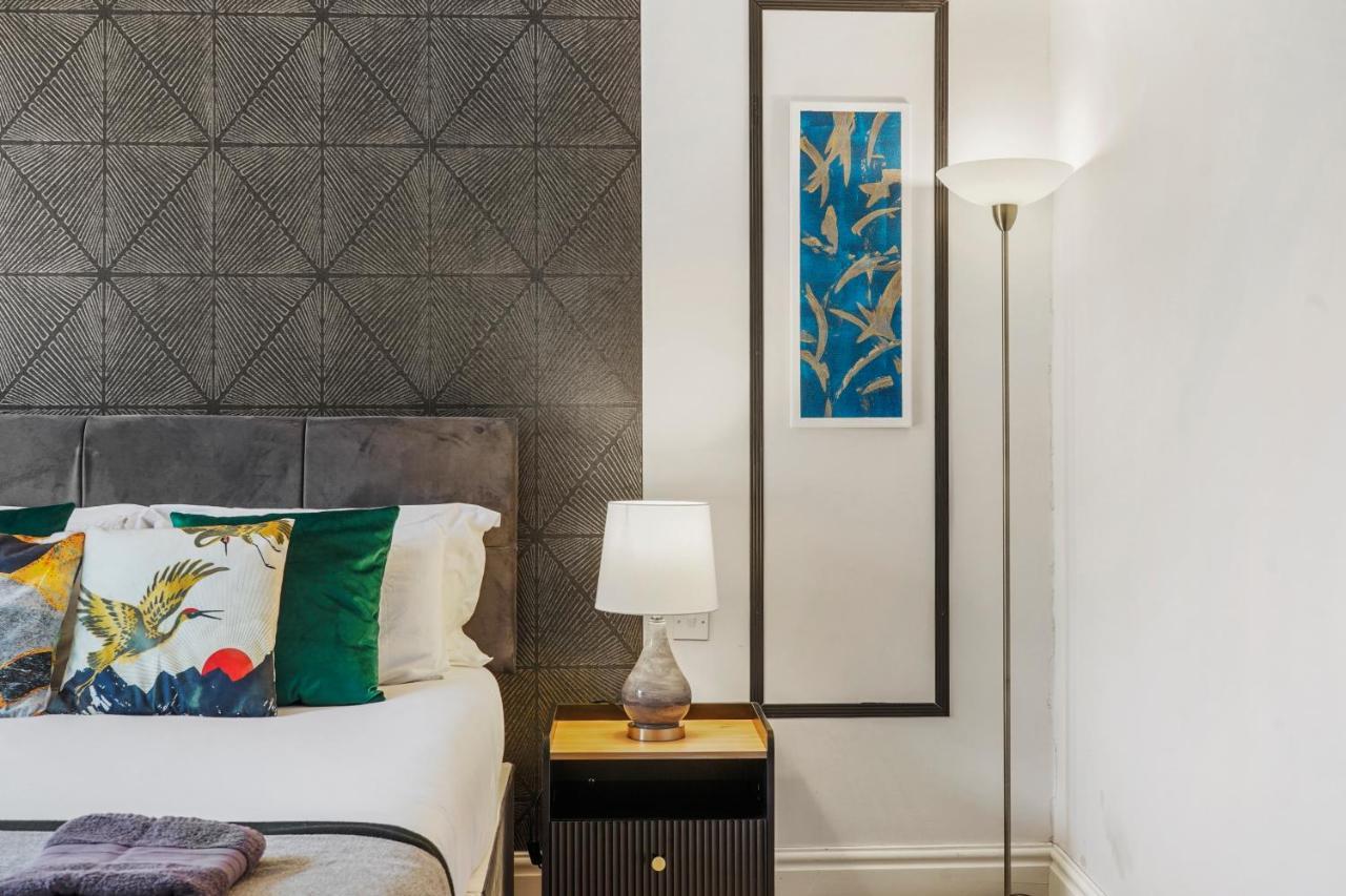 Pristine Stylish Townhouse On The Stray! - Sleeps 9 Villa Harrogate Luaran gambar