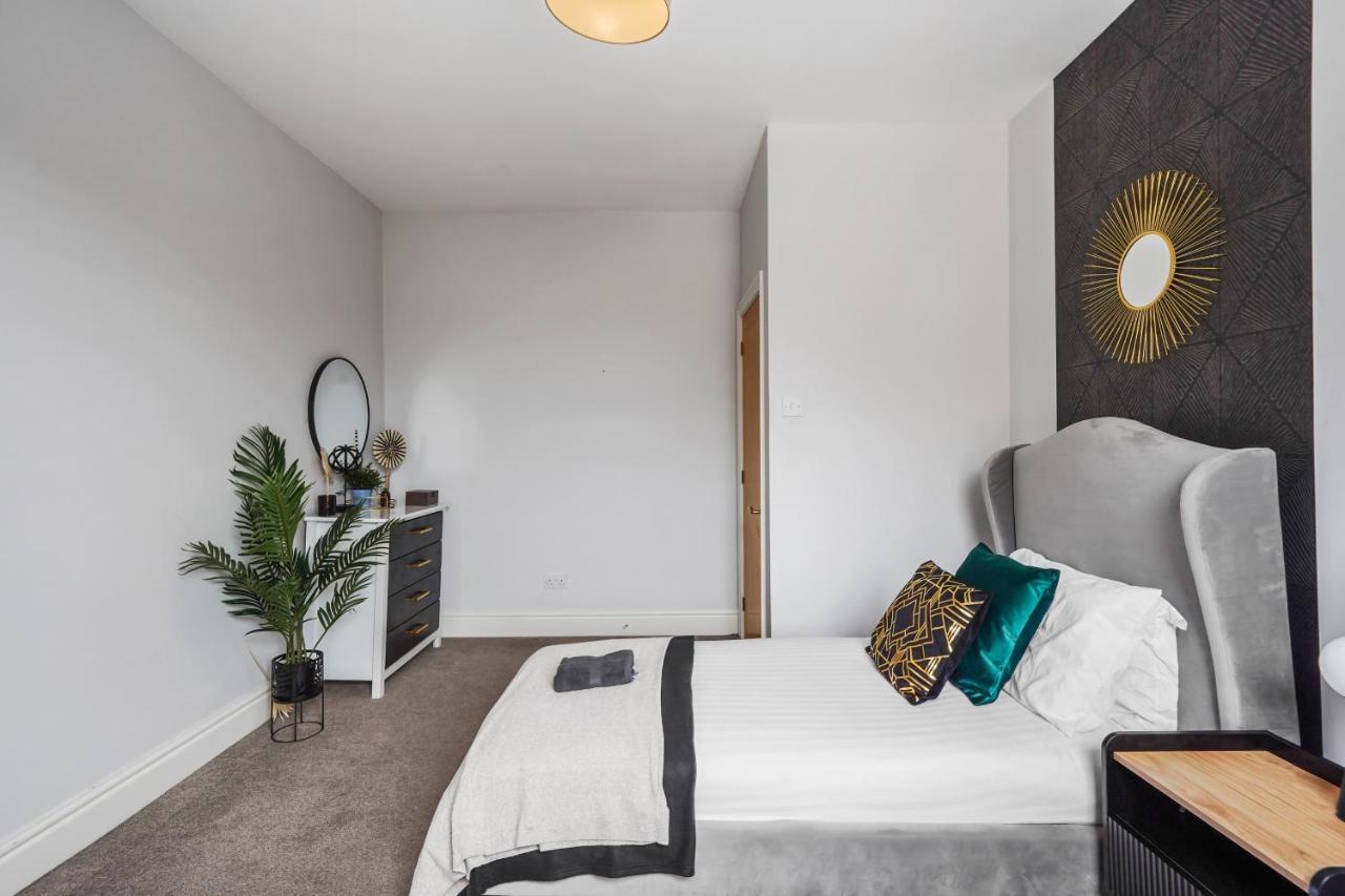Pristine Stylish Townhouse On The Stray! - Sleeps 9 Villa Harrogate Luaran gambar